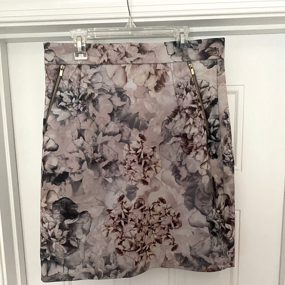 H&M knee length work skirt! Size 12